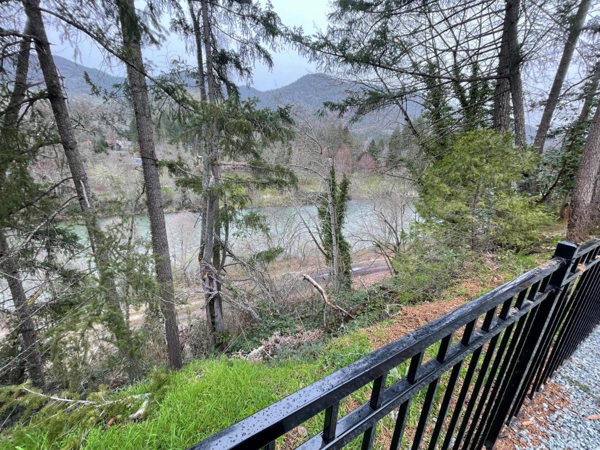 The River House Grants Pass Kültér fotó